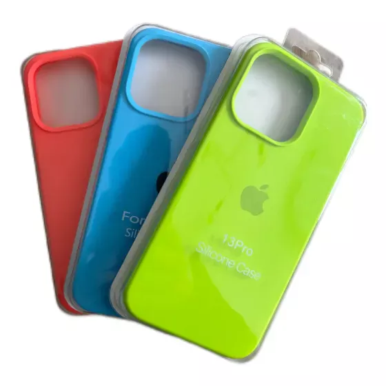 Ver más sobre Fundas Funda Iphone 13 Pro Silicona con logo, Argentina